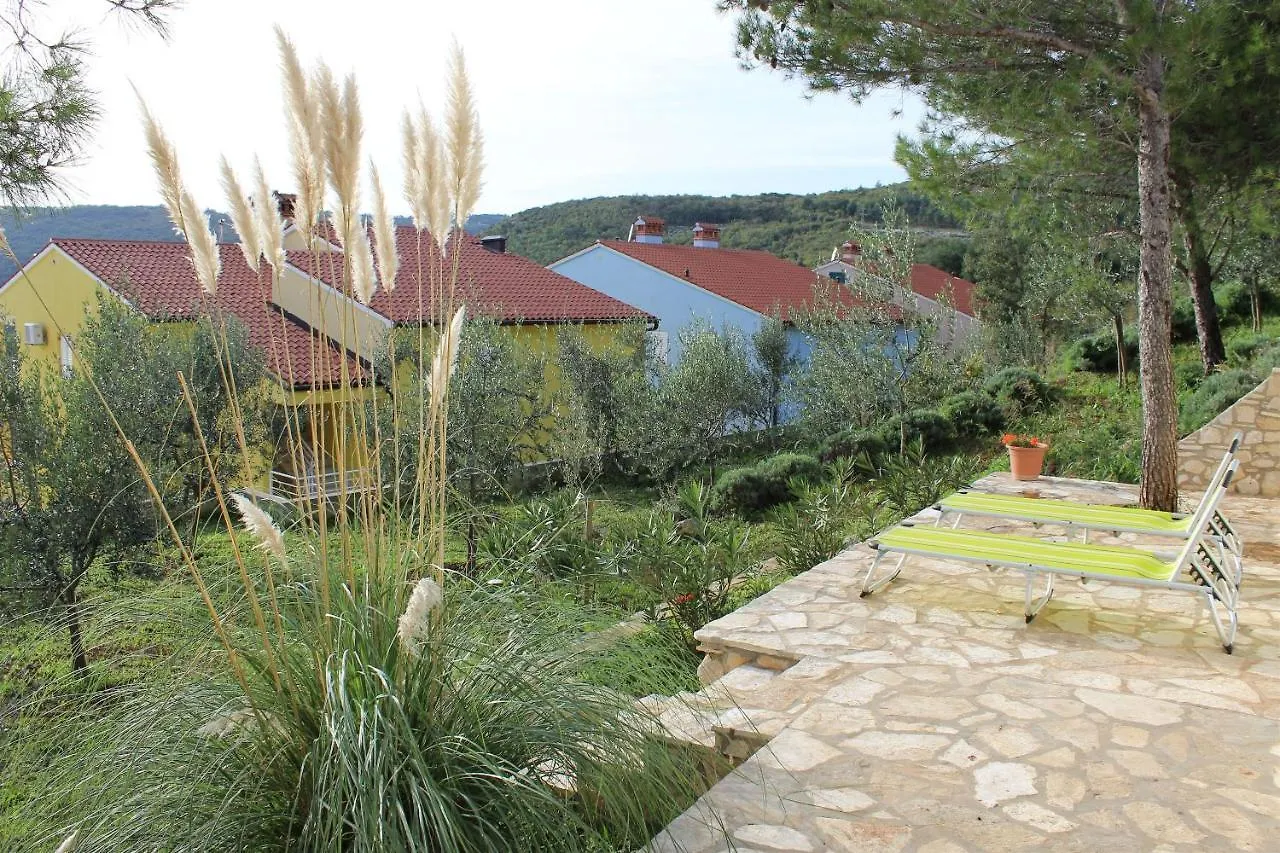 Apartments Olea Rabac 0*,